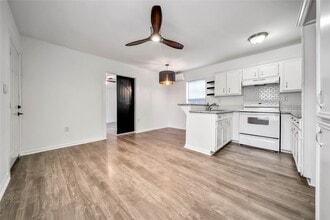 Building Photo - 1710 Shelby St