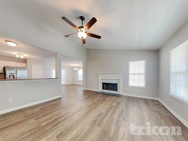 Building Photo - 38 Coachmen Ct