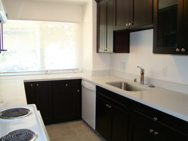 Foto del edificio - 19450 Richwood Ct