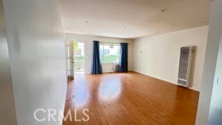 Foto del edificio - 4949 Coldwater Canyon Ave