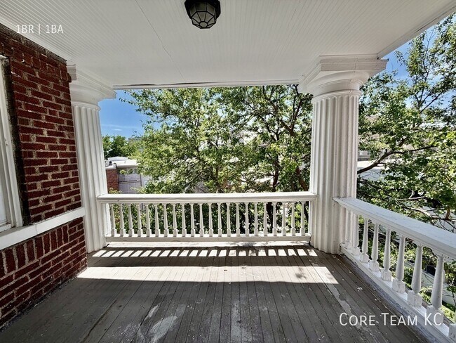 Foto del edificio - 217 E 46th St