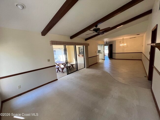 Building Photo - 2239 Woodlawn Cir