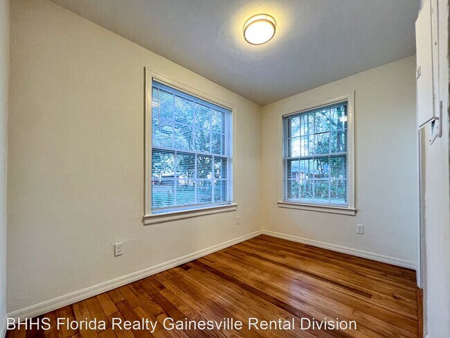 Building Photo - 2 br, 1 bath House - 1403 NW 6th Place