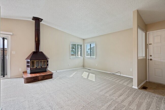 Building Photo - 4564 Excalibur Ct