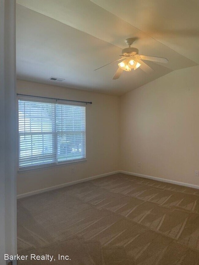 Building Photo - 3 br, 2.5 bath House - 4 Autumn Leaf Ln