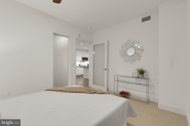 Building Photo - 45 Sutton Square SW