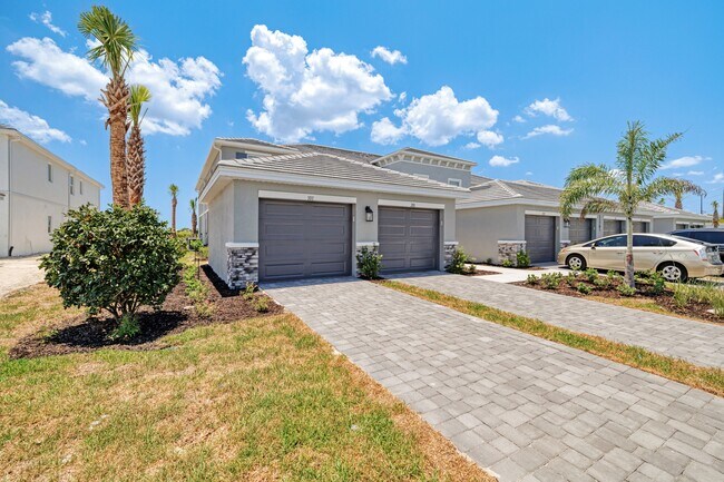 Building Photo - 11781 Venetian Lagoon Dr