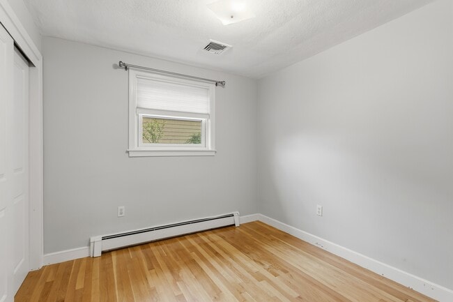 Building Photo - 1364 Trapelo Rd