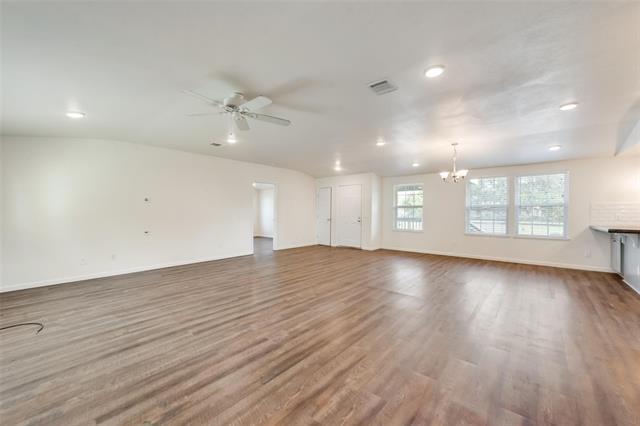 Foto del edificio - 220 Ranch Rd
