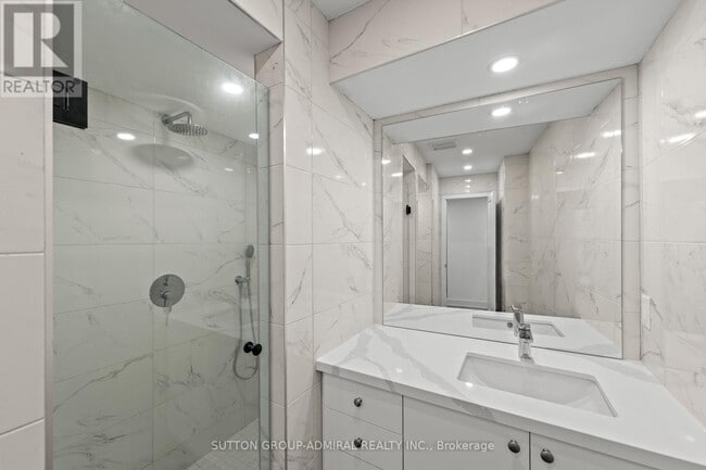 Building Photo - 1305 St Clair Ave W