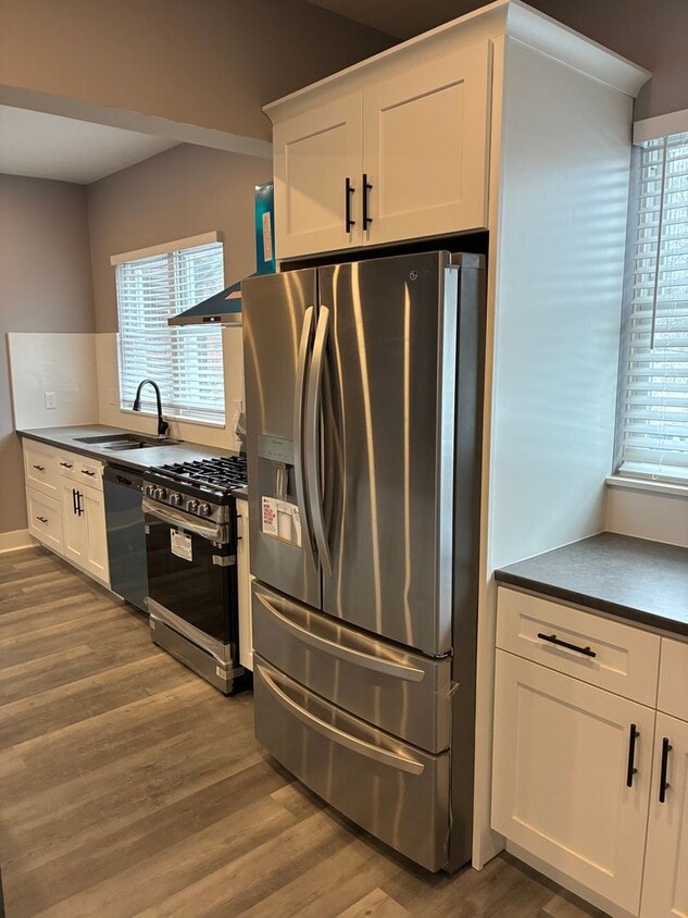 Every Bedroom Has a Private Bath!!! Balcony, AC, Laundry! New Reno! Avail NOW! - Every Bedroom Has a Private Bath!!! Balcony, AC, Laundry! New Reno! Avail NOW!
