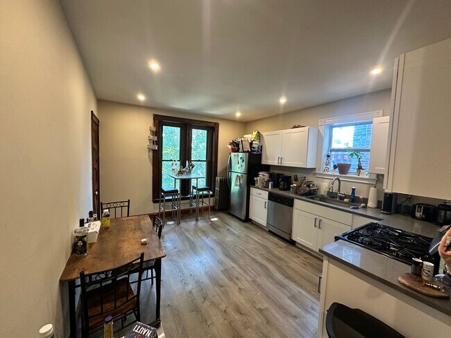 Building Photo - 174 Saint Alphonsus St