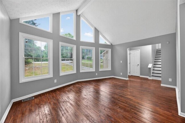 Foto del edificio - 1902 Woods Ct
