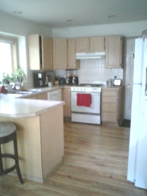 Building Photo - Private Gated Community, 3 bdrm, 2 bath