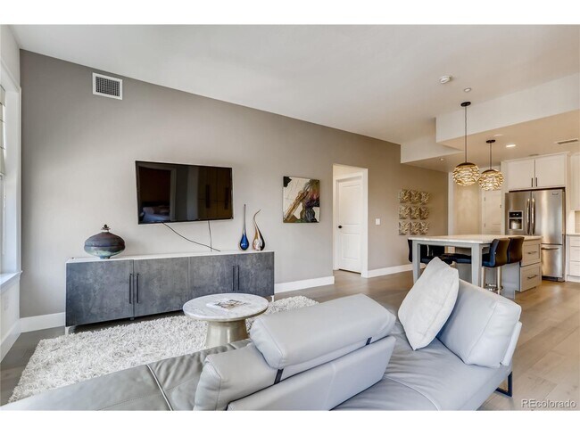 Building Photo - 2200 S University Blvd