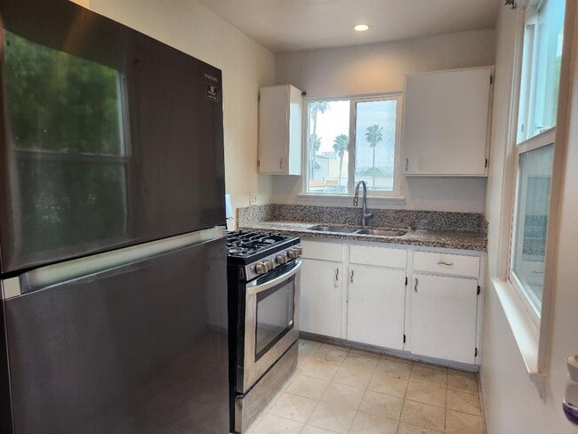 Building Photo - 2226 Mathews Ave