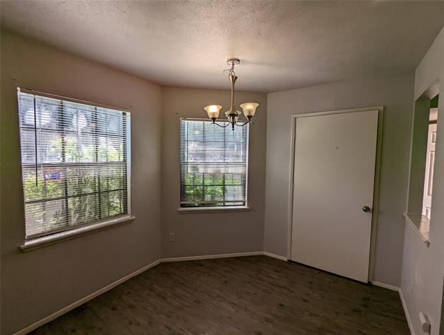 Building Photo - 9547 Brewster St