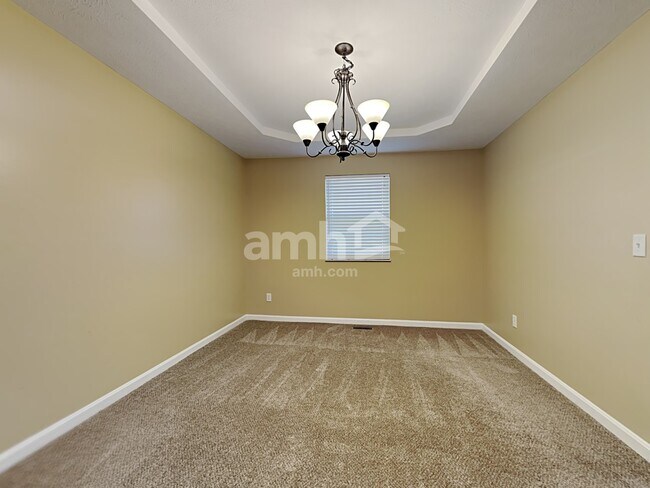 Foto del edificio - 618 Fox Chase Way