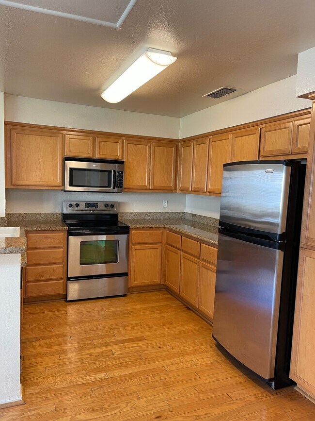 2915 N Texas St Unit 2 BEDROOM 2 BATH CONDO, Fairfield, CA 94533
