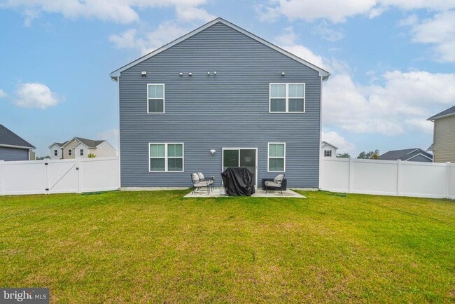Building Photo - 38414 Yawl Ct