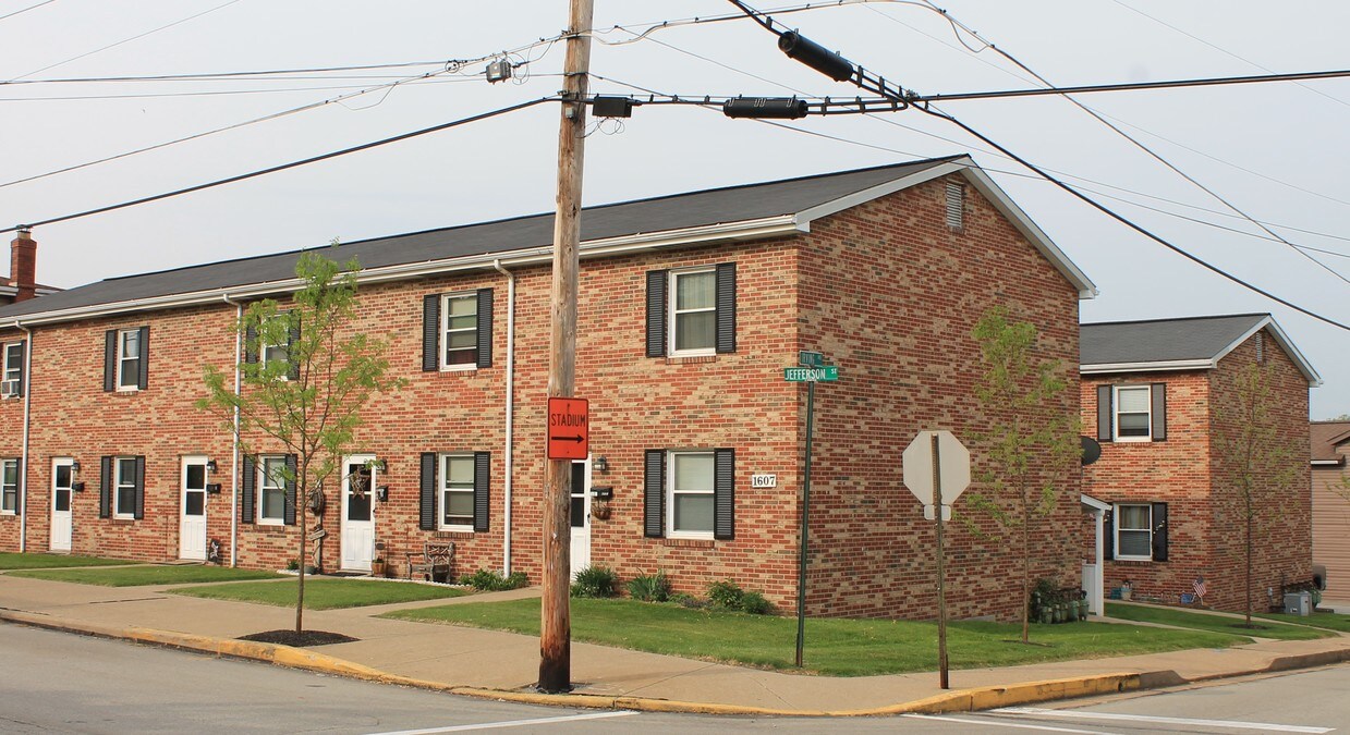 1607 Jefferson St, Latrobe, PA 15650 Apartments in Latrobe, PA