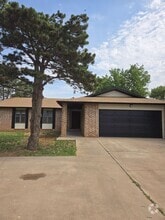Building Photo - 2128 Castle Ct