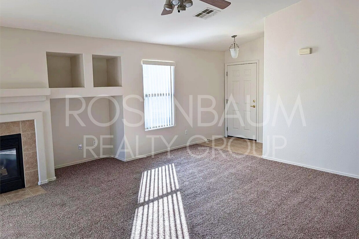 Foto principal - Beautiful 3-bedrooms, 2-baths home in the ...