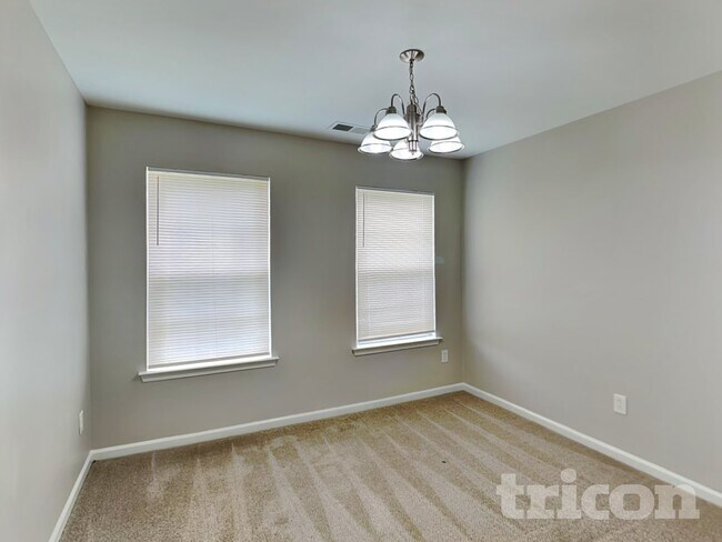 Foto del edificio - 106 Newport Dr