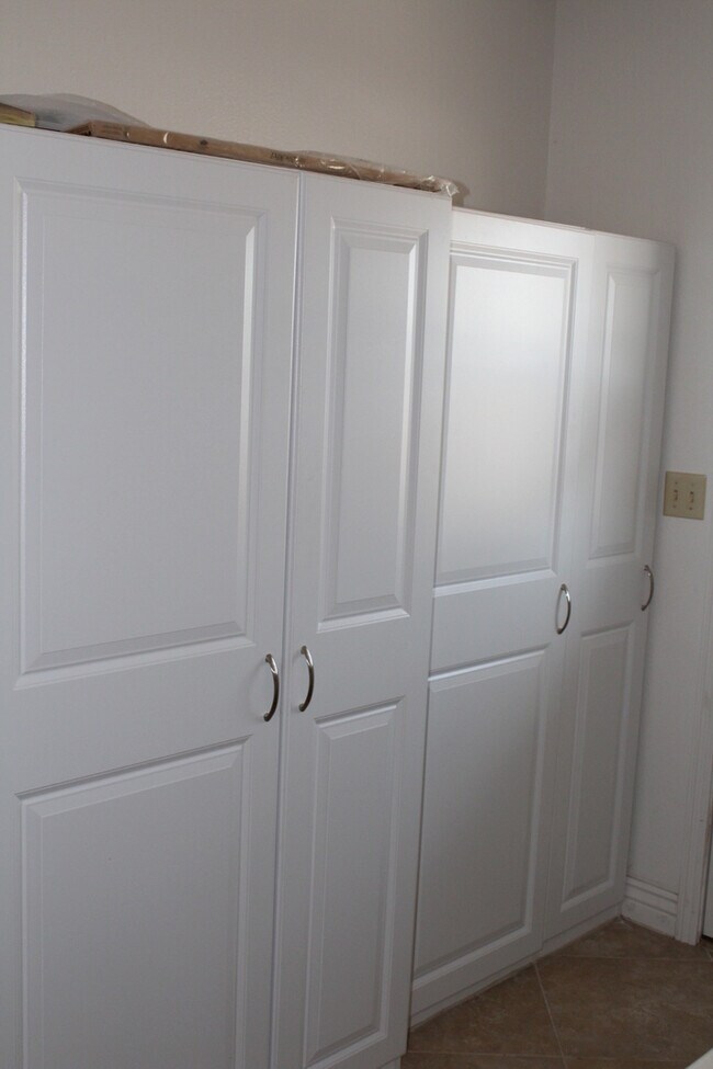 Foto del edificio - Remodeled 3 Bed 2 Bath Long Term Rental!
