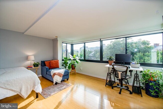 Foto del edificio - 1601 18th St NW
