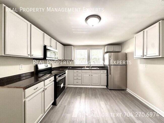 Foto del edificio - 3045 Reid Ave