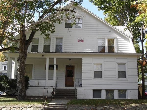 Primary Photo - 928 Church St