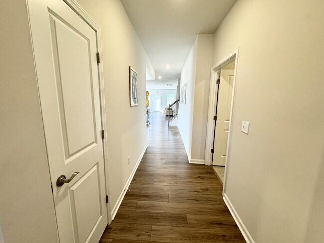 Foto del edificio - Spacious 4-Bedroom Home w/ 3 Full Baths on Somerset Lane in Central, SC