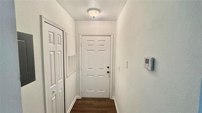 Building Photo - 6530 Swissco Dr