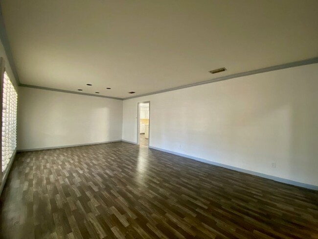 Foto del edificio - 3 Bedroom 3 Bath Home in Shreve City Neigh...