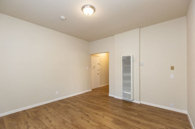 Building Photo - 1424 Valencia St