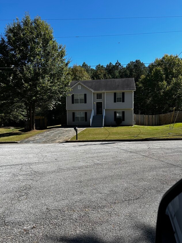 4226 Viewpoint Ln, Ellenwood, GA 30294 House Rental in Ellenwood, GA
