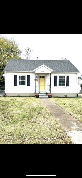 1327 S Main St