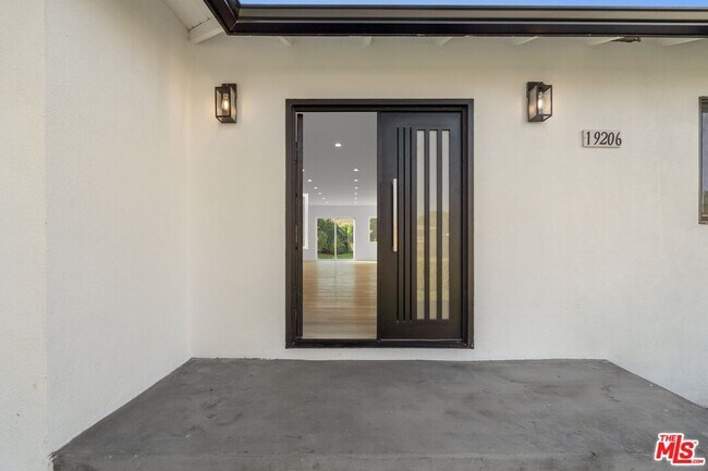 Foto del edificio - 19206 Erwin St