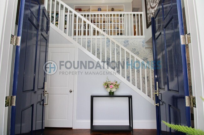 Building Photo - Luxury Rental in Seafirth Estates!  Bay Views!  Salt Water Pool!  Beach Access! FOUNDATION