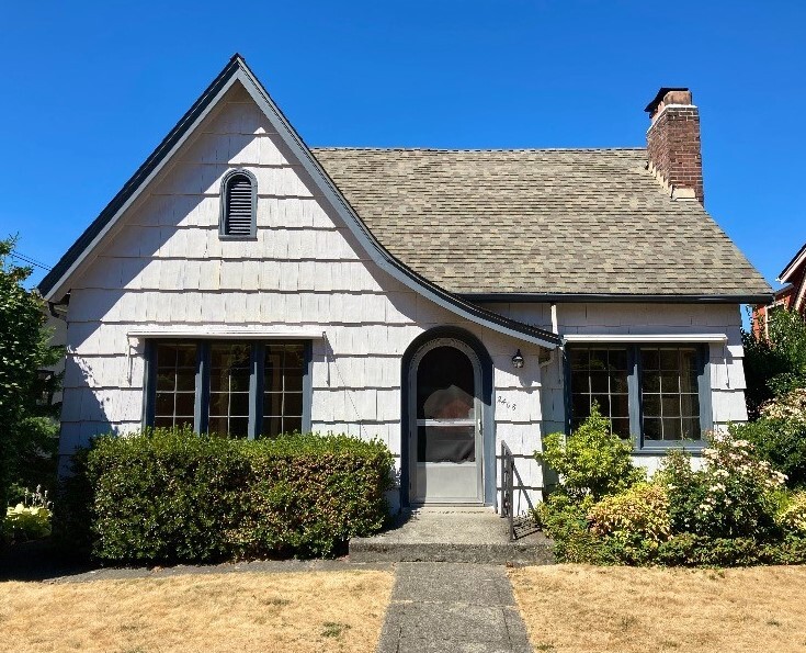 Foto principal - 2408 E Roanoke Street Seattle, WA 98112 $3...