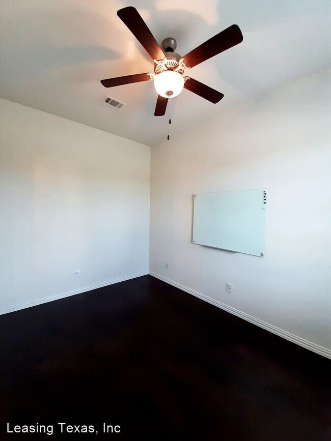 Building Photo - 2 br, 2.5 bath House - 1303 Bird's Fort Trail