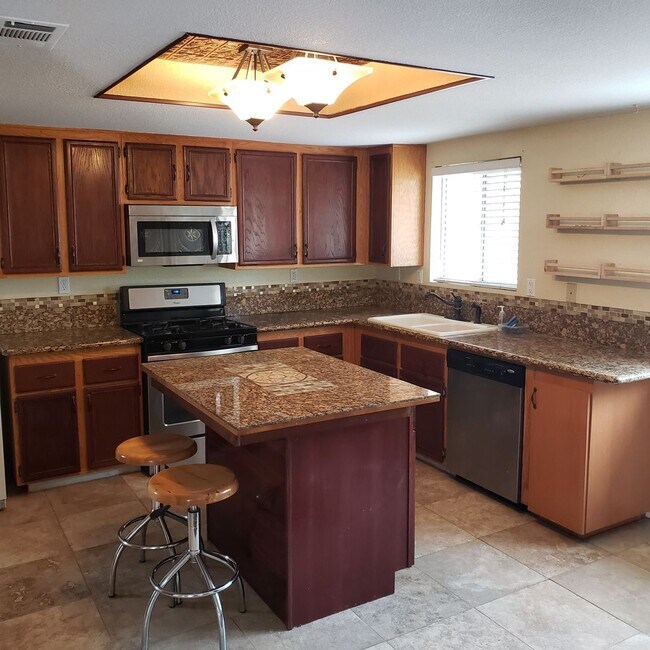 Foto del edificio - Beautiful home for rent in Jurupa Valley