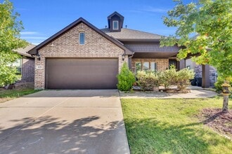 Building Photo - 1129 Snowy Owl Dr