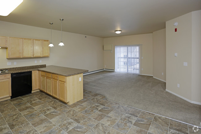 2HAB, 1BA - 980 ft² - Shadow Ridge Apartments