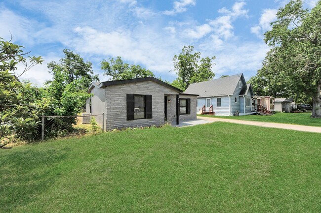 Foto del edificio - 503 Schilling Ave