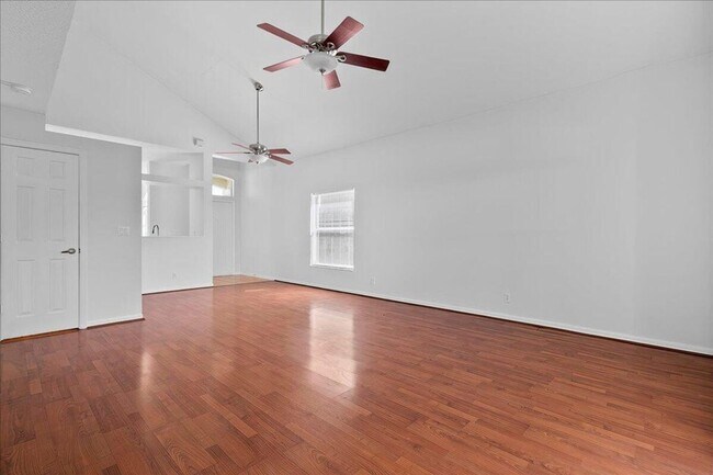 Foto del edificio - 5143 Elpine Way