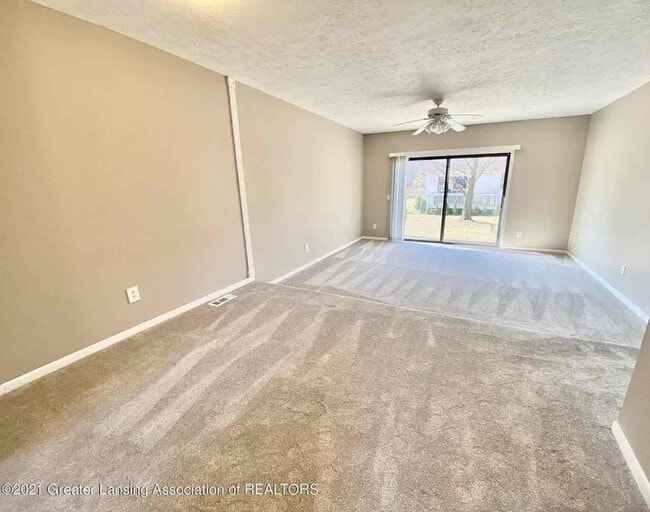 Building Photo - 2052 Blue Lac Dr