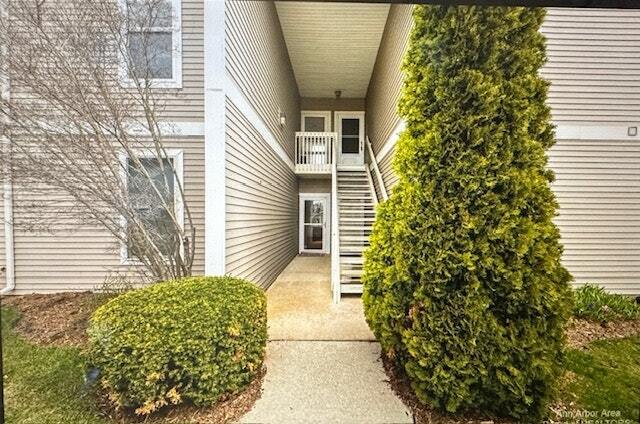 Foto del edificio - 1422 Fox Pointe Cir