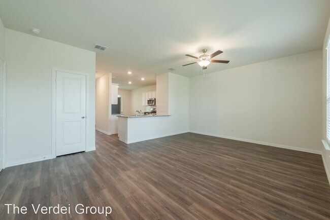 Building Photo - 3 br, 2 bath House - 1009 Mesquite Ln